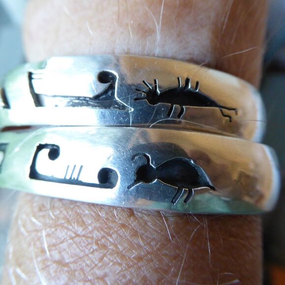 2 VTG Sterling Silver Overlay Style Stamped Cuff Bracelets Total 47.7 Gr Signed - Picture 2 of 16